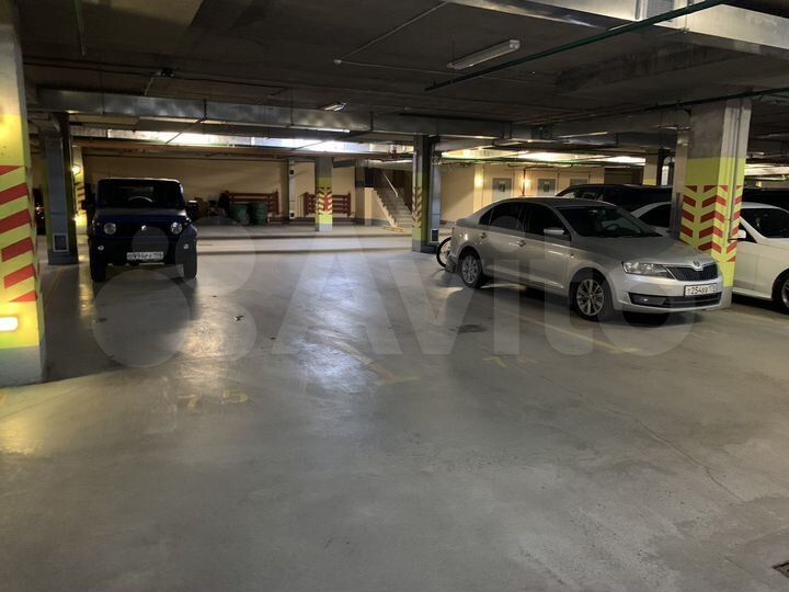 Машиноместо, 15 м²