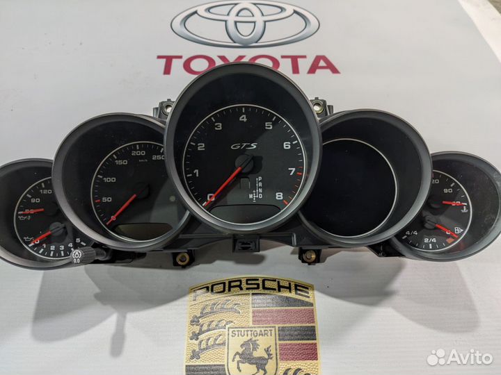 Porsche Cayenne GTS Панель приборов