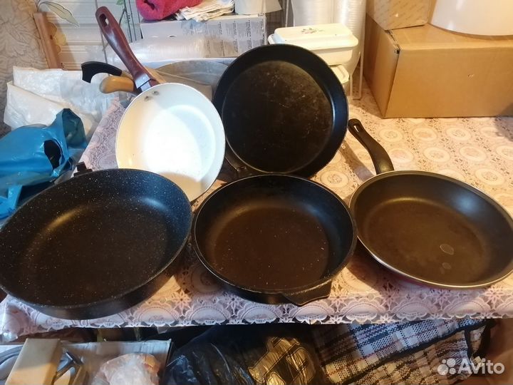 Сковороды кастрюли