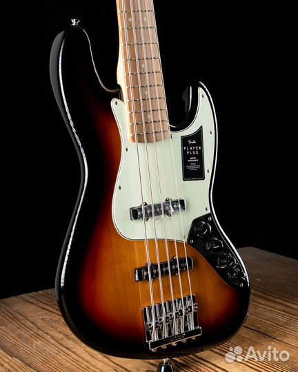Fender Player Plus Jazz Bass V PF 3-Color Sunburst
