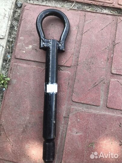 Буксировочный крюк priora