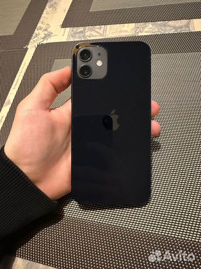 iPhone 12, 64 ГБ