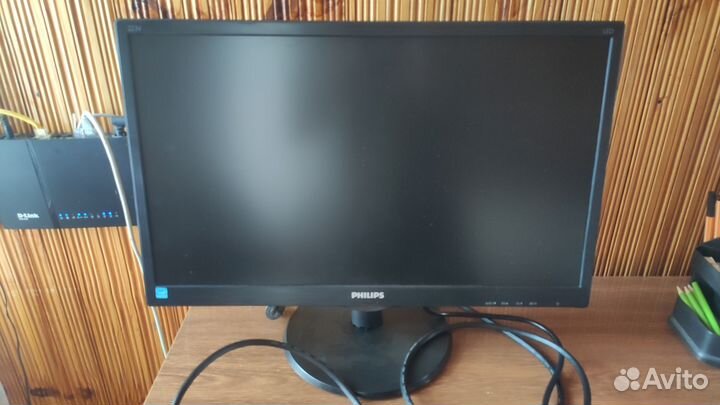 Монитор Philips 223v5lsb