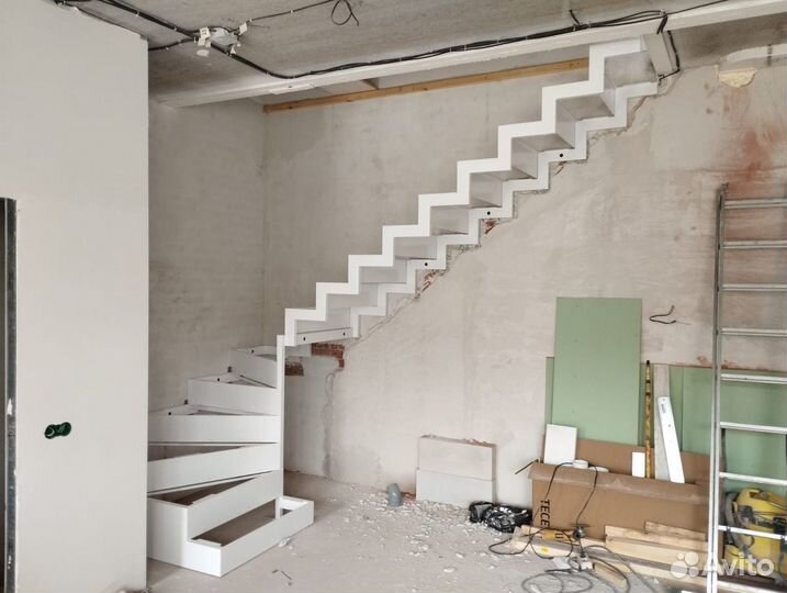 Лестница на второй этаж