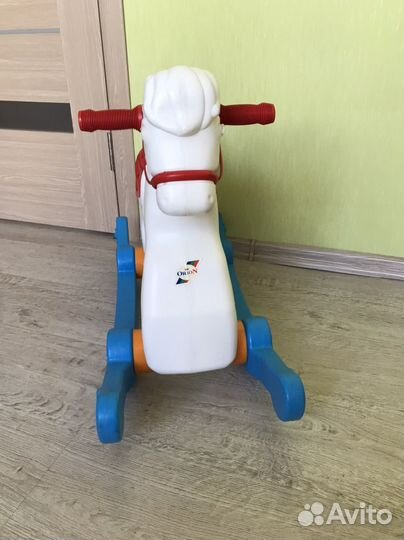 Детская качалка лошадь