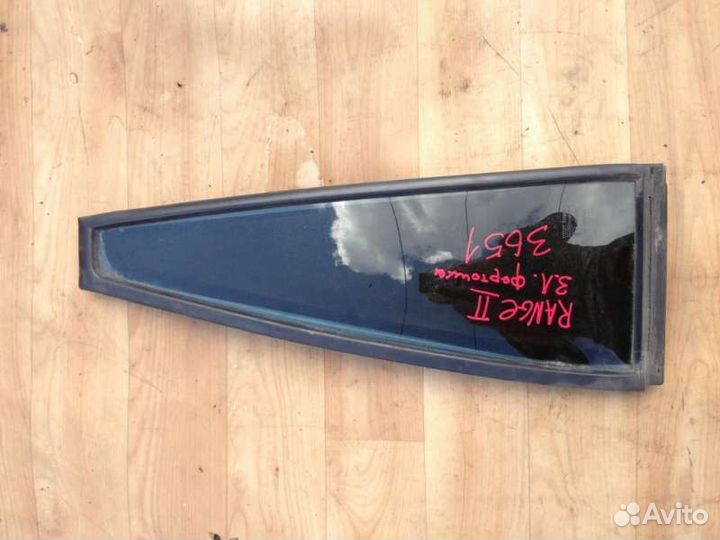 Форточка двери задней правой Land Rover Range Rove