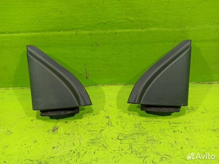 Накладка зеркала внутреняя Toyota Corolla E150 1ZR