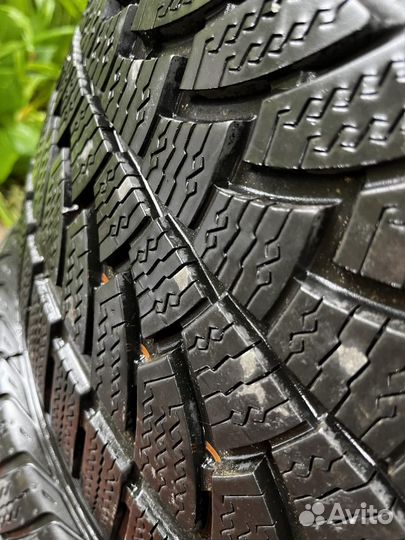 Nokian Tyres WR 295/35 R18