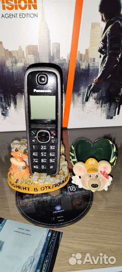 Подставка для телефона городского мобильного декор