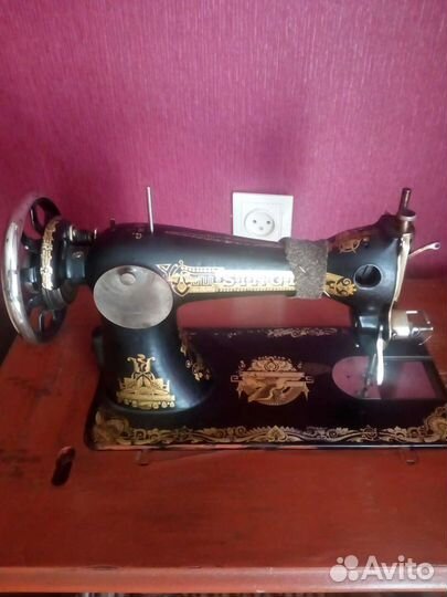 Швейная машина Singer