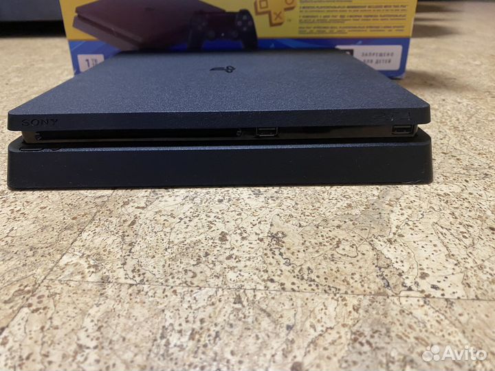 Sony PS4 slim 1tb