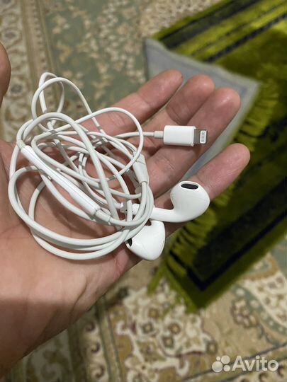 Наушники earpods