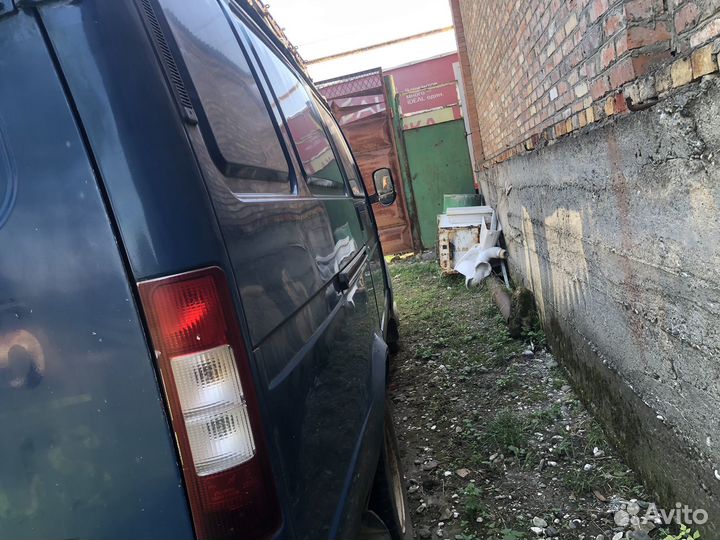 Продаю газель машину не мото