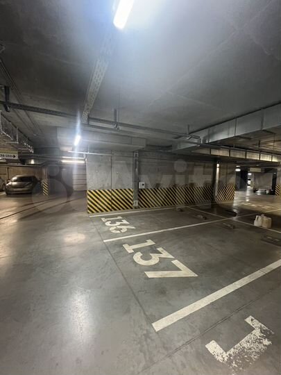 Машиноместо, 13 м²