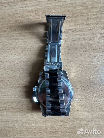 Часы sekonda