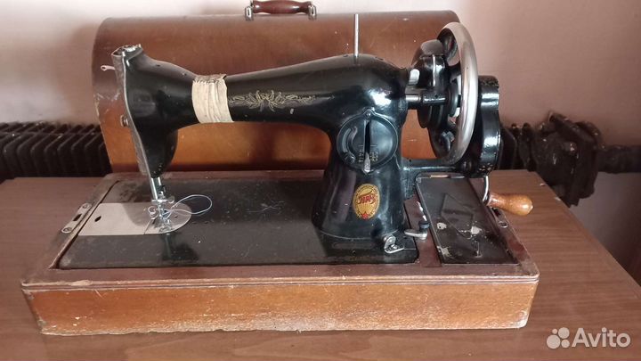 Швейная машинка подольская ручная