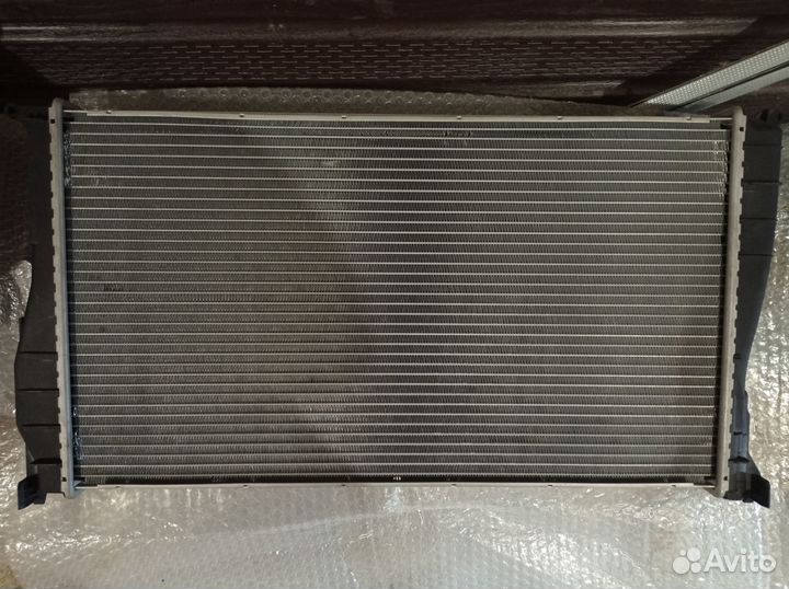 Радиатор BMW Behr 8MK 376 754-031