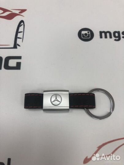 Брелок на ключ Mercedes ремешок