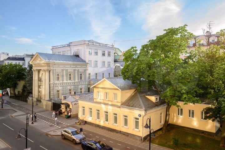 4-к. квартира, 101 м², 3/9 эт.