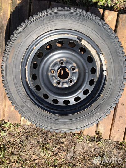 Dunlop SP Winter Ice 01 205/60 R16