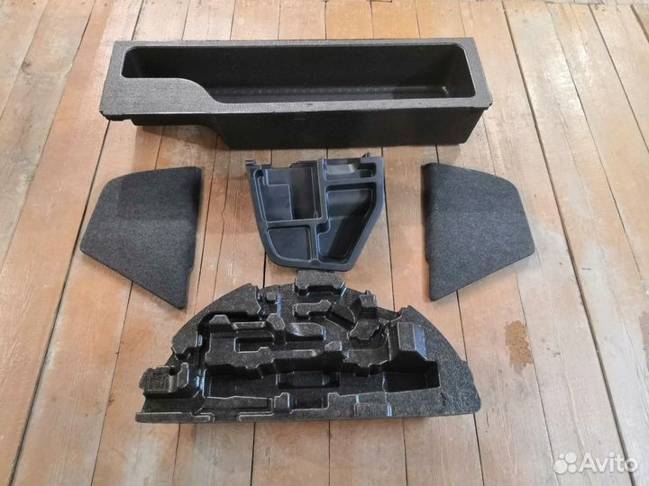 Пол и ящики для инструмента в багажник. Prius a