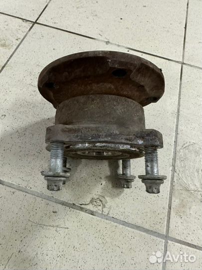 Подшипник ступицы задний левый Bmw X6M E71 S63