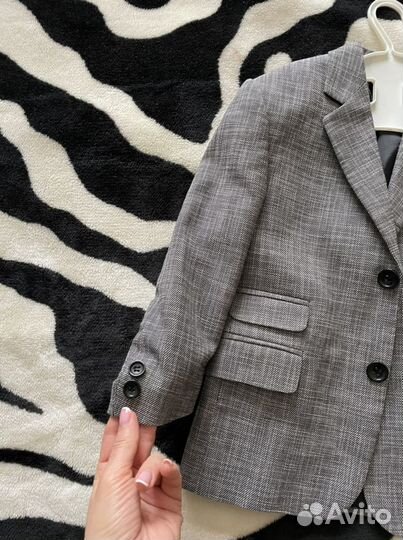 Новый классический пиджак на мальчика
