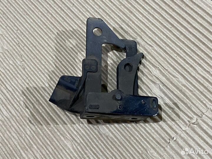 Замок капота Mercedes W204 X204 W166 W218 W292