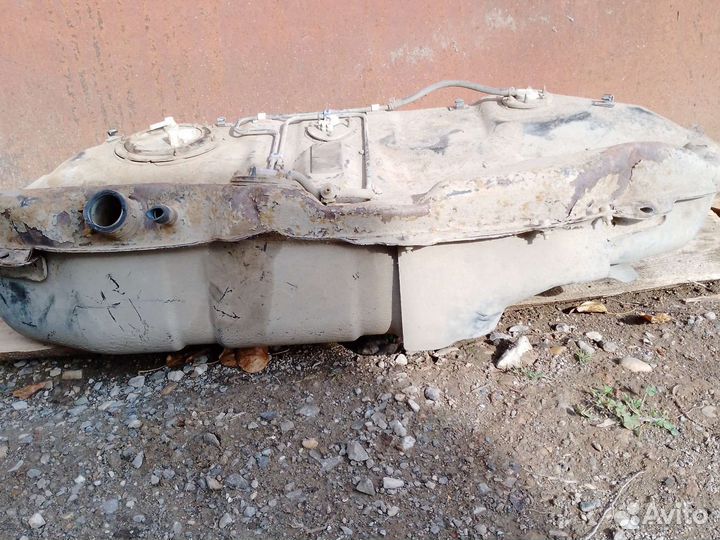 Бензобак mitsubishi lancer 9