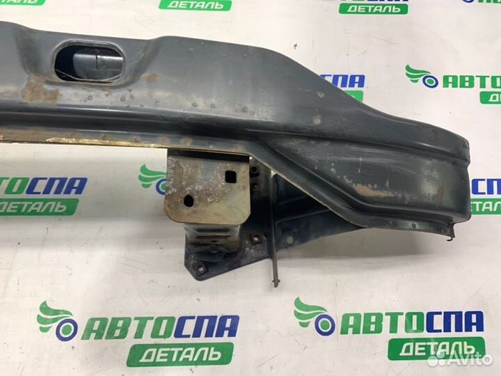 Усилитель бампера передний Mercedes Benz Vito