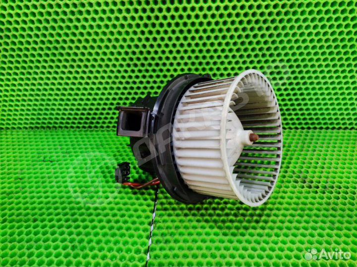 Моторчик отопителя Mercedes-Benz C W204