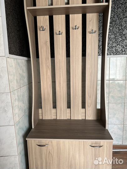 Прихожая и комод