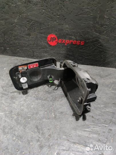 Лючок бензобака Bmw 5 E60 M54B30 2004