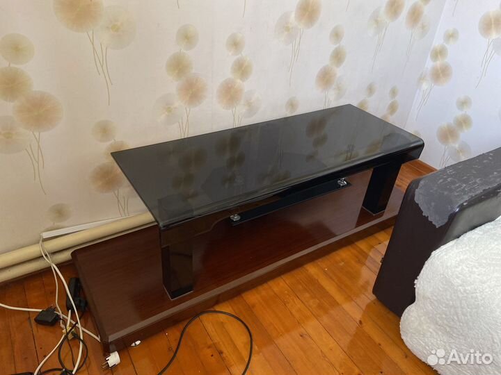 Тумба под телевизор, подставка