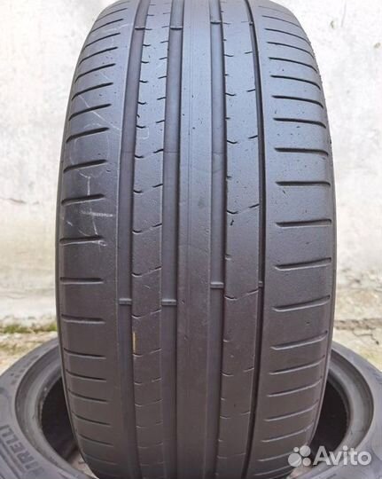 Pirelli P Zero 245/40 R19 94W