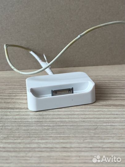 Докстанция iPhone 4/4s