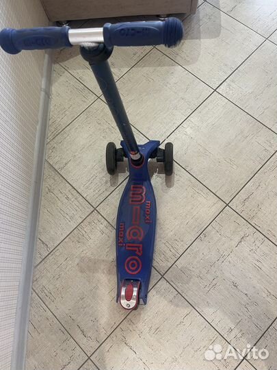 Самокат Micro Maxi синий LED