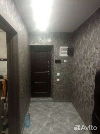 Шпаклёвка и поклейка обоев