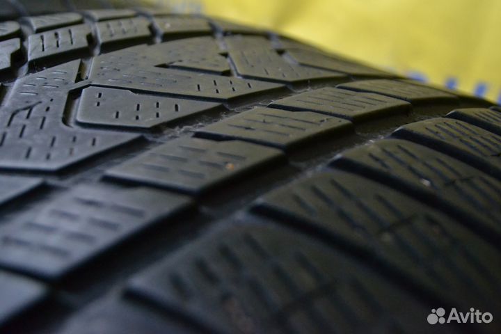 Pirelli Scorpion Winter 285/40 R20