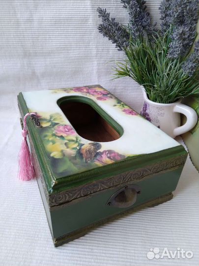 Шкатулка-салфетница