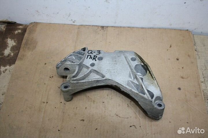 Кронштейн двигателя правый audi Q3 2011-2014 (8U)