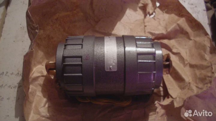 Электродвигатель ав-052-2 Угловой редуктор