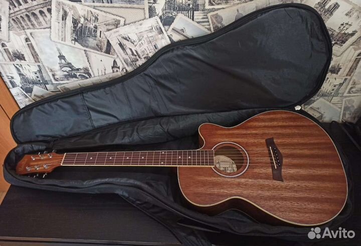 Акустическая гитара