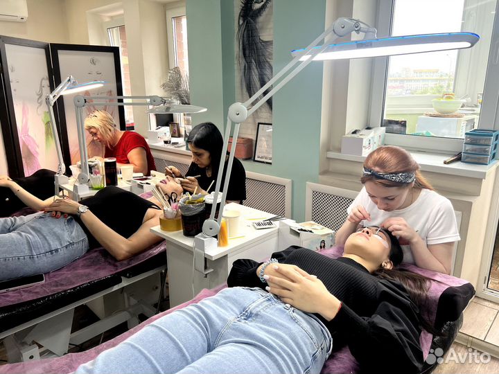 Администратор студии красоты