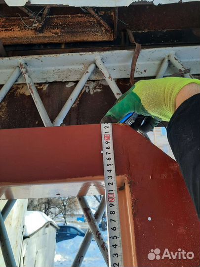 Металлическая дверь