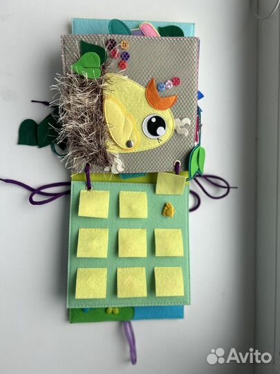 Развивающая детская книжка из фетра