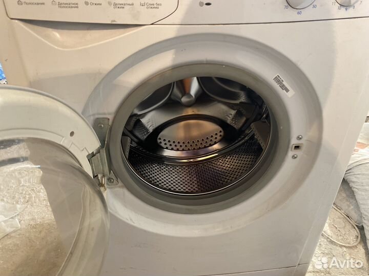 Стиральная машина Indesit wisn82