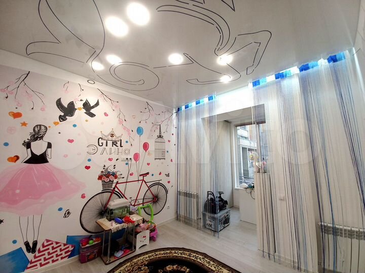 2-к. квартира, 72 м², 1/10 эт.