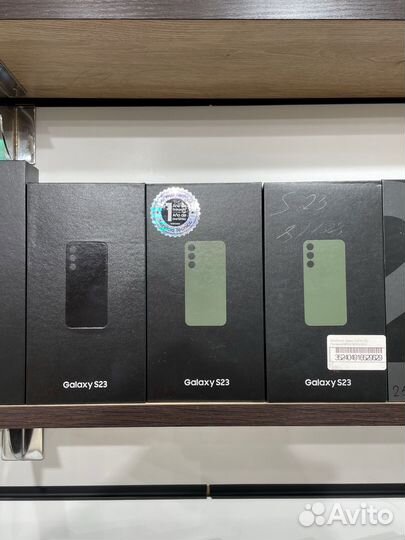 Samsung Galaxy S23, 8/128 ГБ