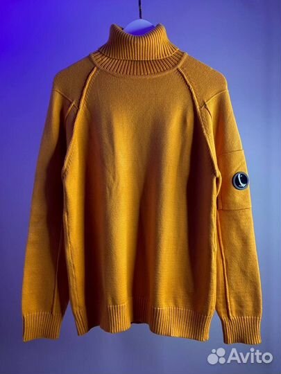 Свитер с горлом C.P. Company в наличии